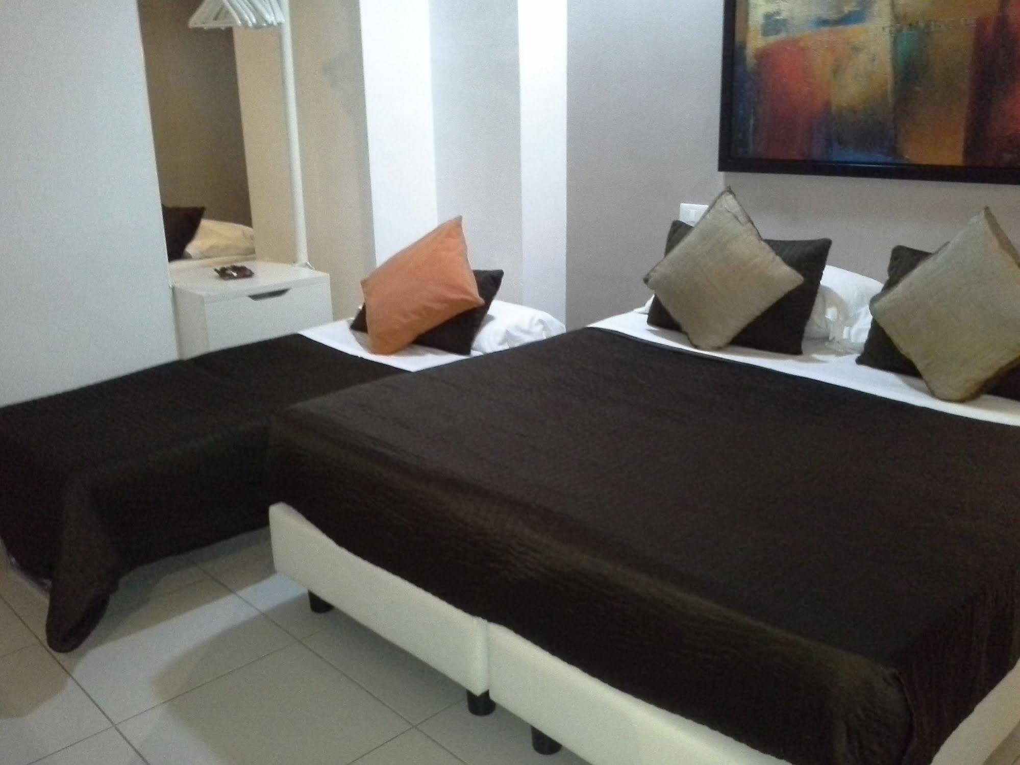 มอนติ เฟิสต์ Hotel โรม ภายนอก รูปภาพ